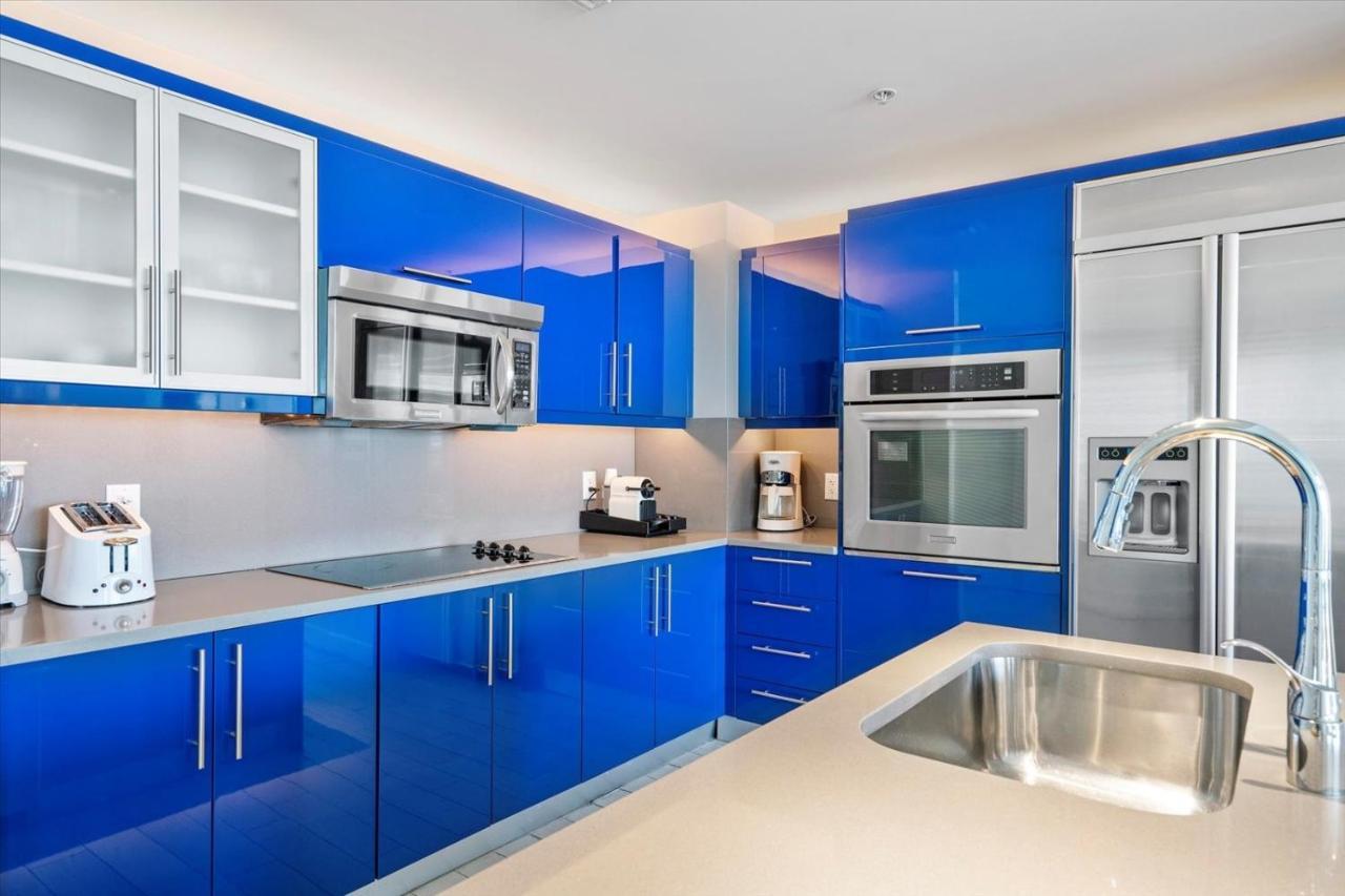 W Residences 2 Bedroom Apartment *
