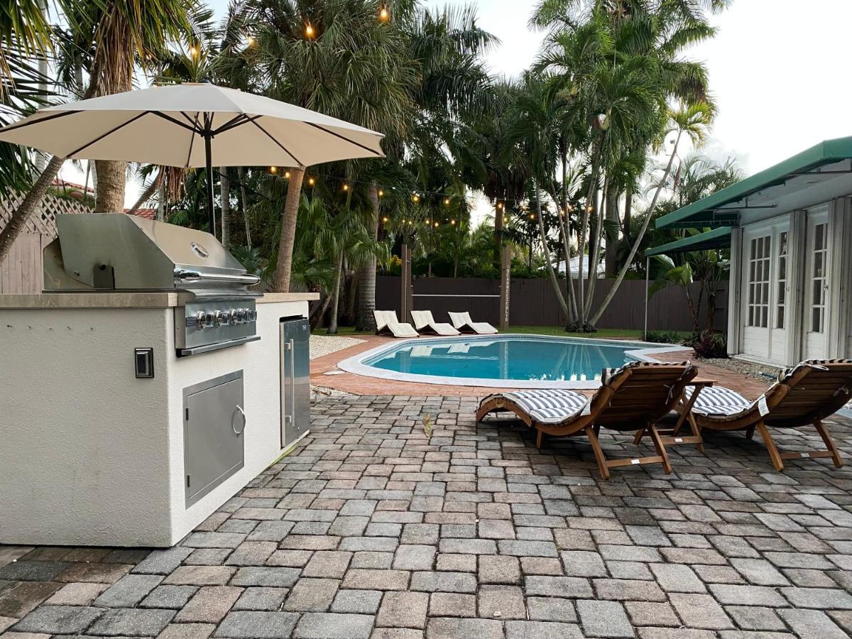 Newly Renovated Pool, Hot Tub, & Epic Backyard Villa Fort Lauderdale
