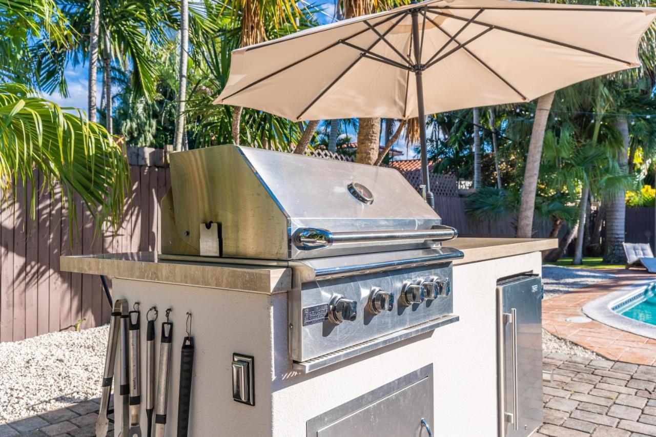 Newly Renovated Pool, Hot Tub, & Epic Backyard Fort Lauderdale