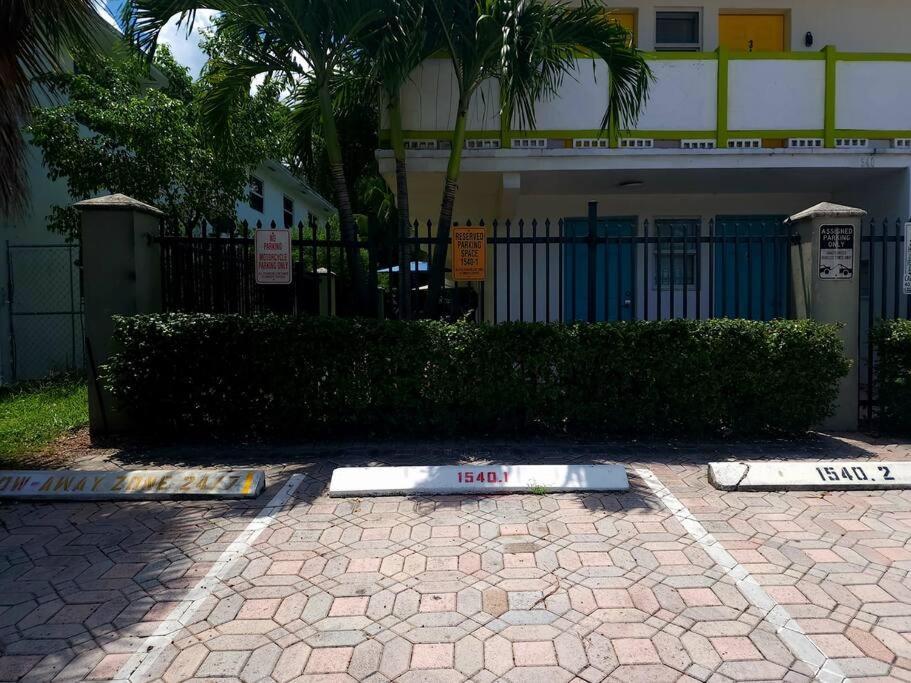 A1 - Endless Summer Vacation - Affordable Luxury Near Downtown Fort Lauderdale