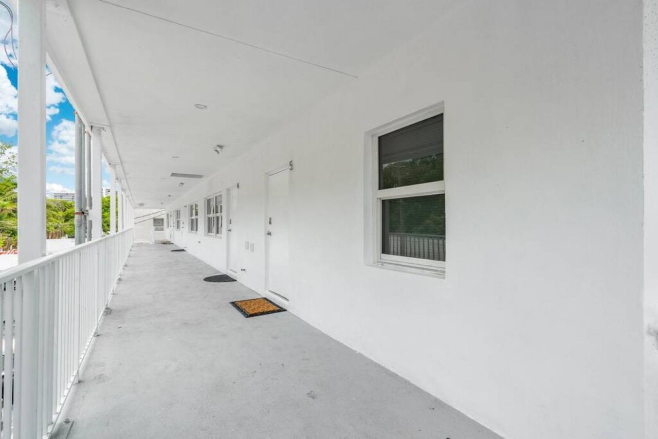 Beachfront Bloos 2 Units Ocean View Balcony Units 1 And 2 Fort Lauderdale
