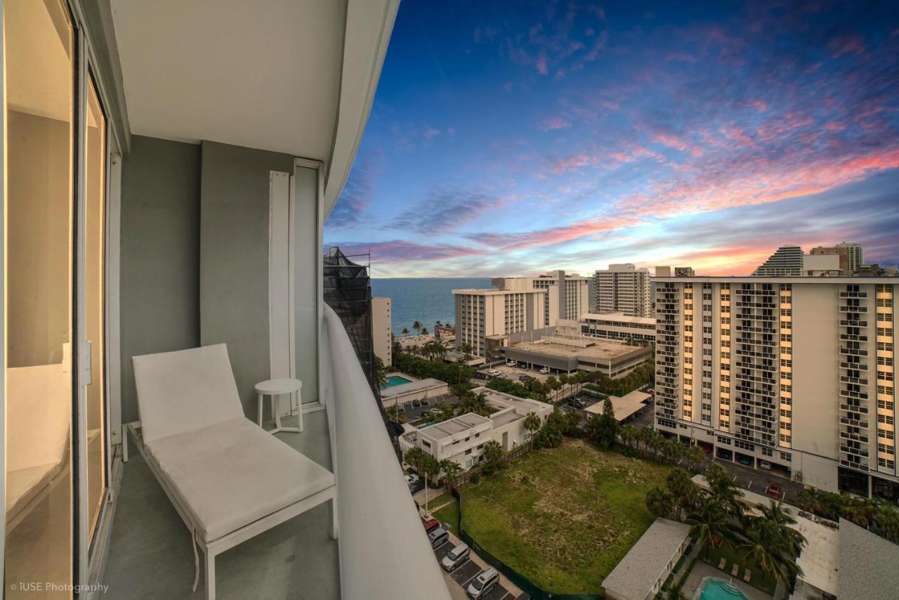 Apartment Luxury Corner 1 Bedroom W With Fantastic Intercoastal Views, Pool & Hot Tub