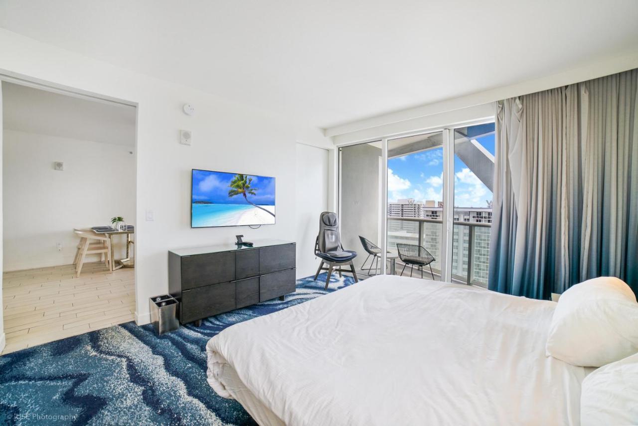 Apartment Luxury Corner 1 Bedroom W With Fantastic Intercoastal Views, Pool & Hot Tub Fort Lauderdale