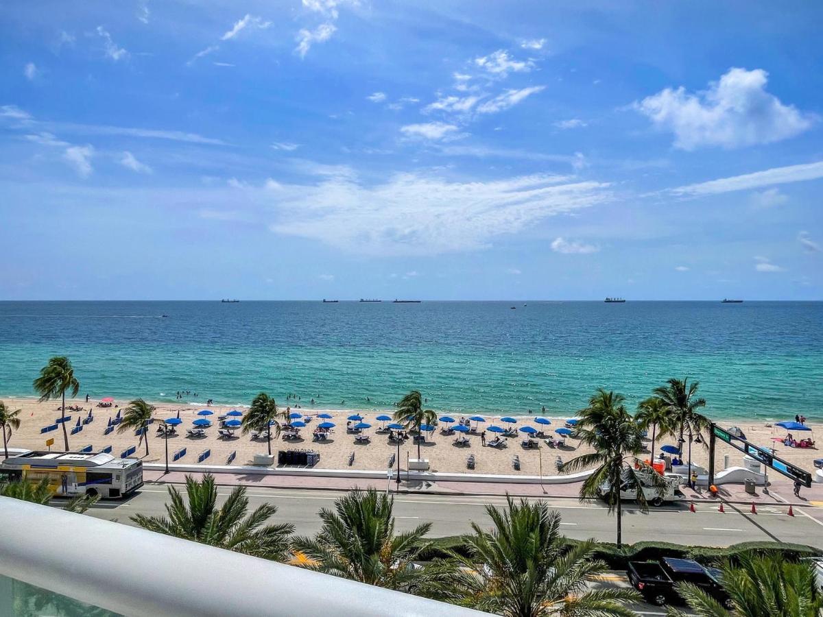 Luxury Corner 1 Bedroom W With Fantastic Intercoastal Views, Pool & Hot Tub