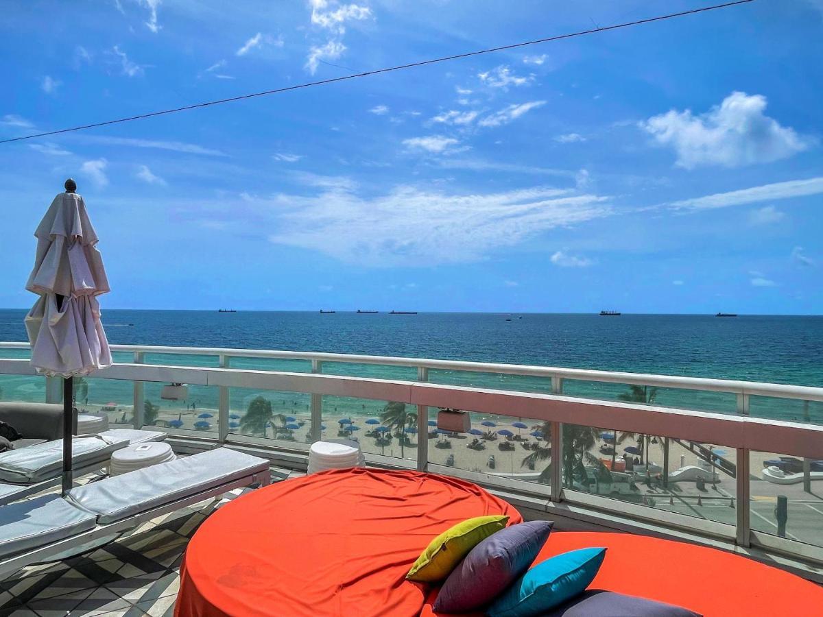 Luxury Corner 1 Bedroom W With Fantastic Intercoastal Views, Pool & Hot Tub Apartment Fort Lauderdale