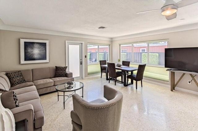 Wiltonplex C