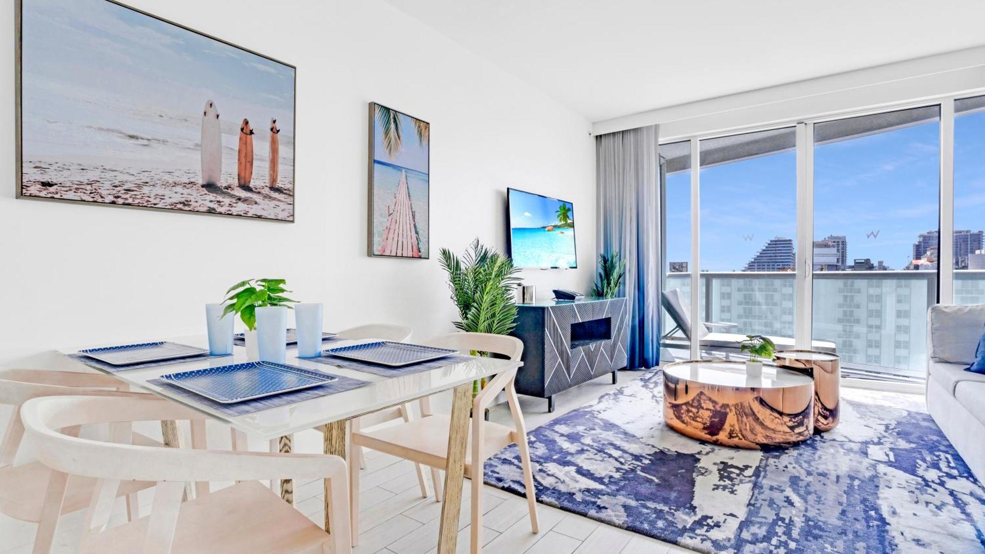 Luxury Corner 1 Bedroom W With Fantastic Intercoastal Views, Pool & Hot Tub *