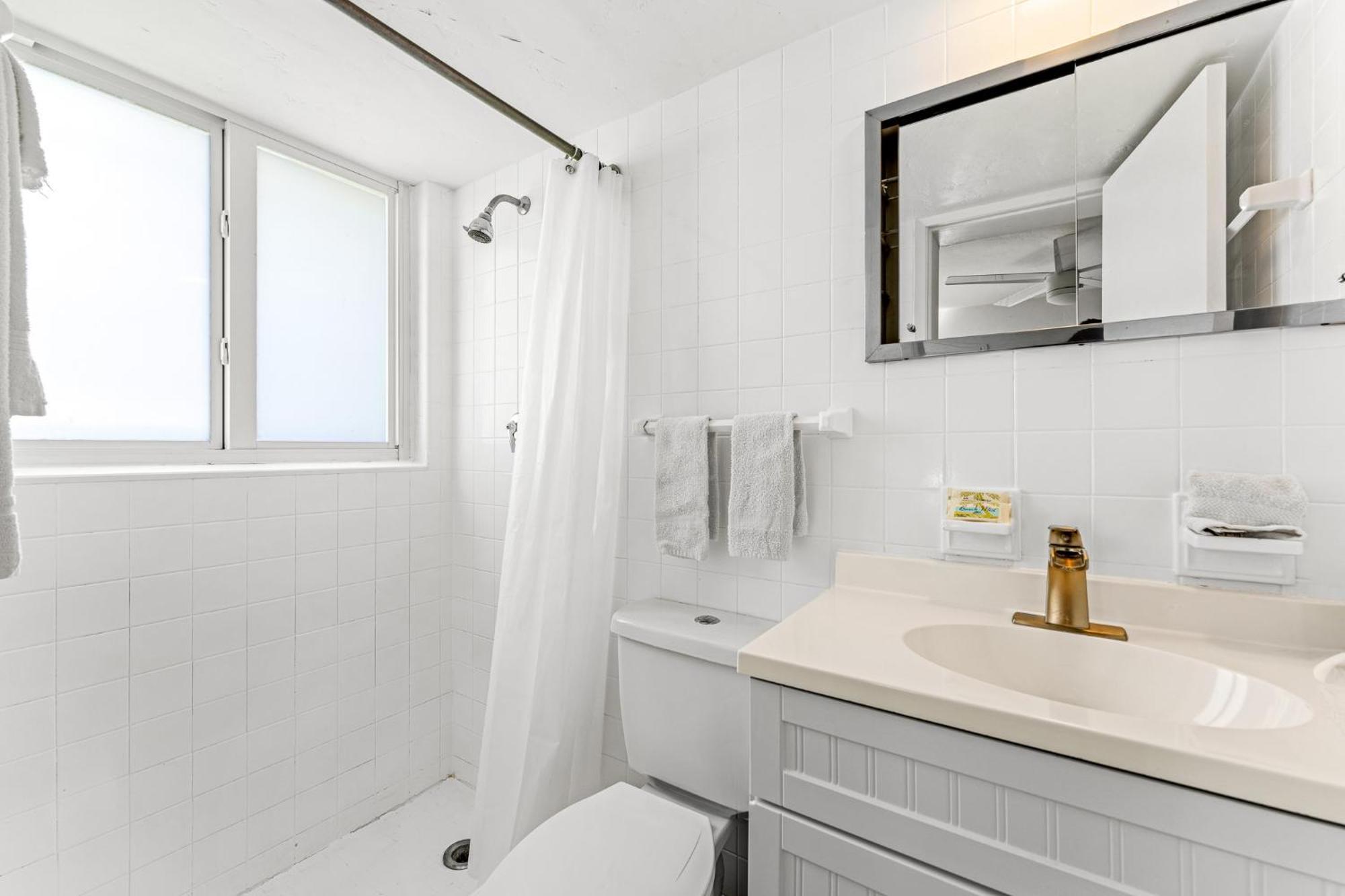 Wonderful 3br Steps To The Wheated Pool Holiday home
