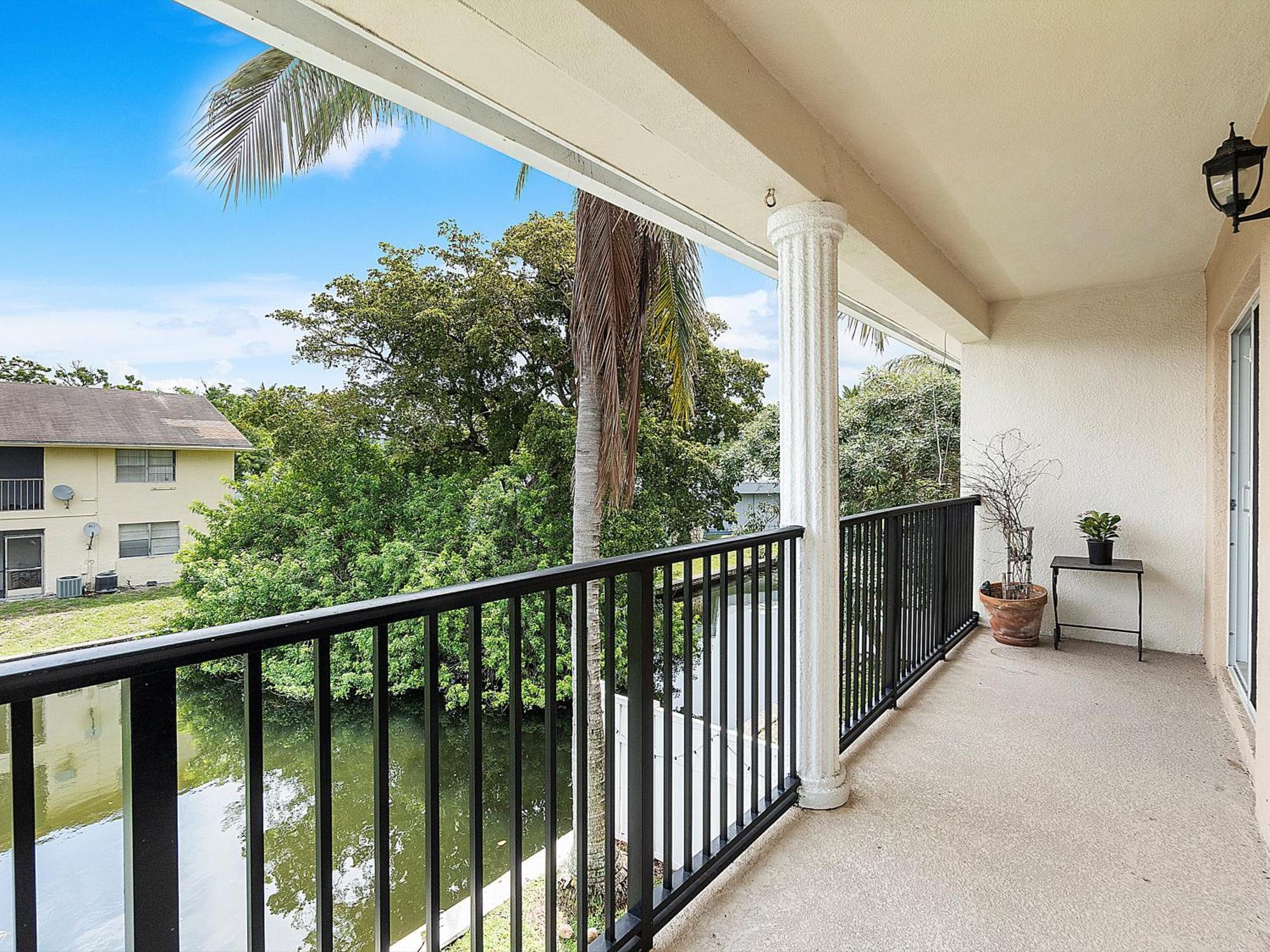 Moroccan Lakefront Retreat- 8 Min To Pnk Stadium *