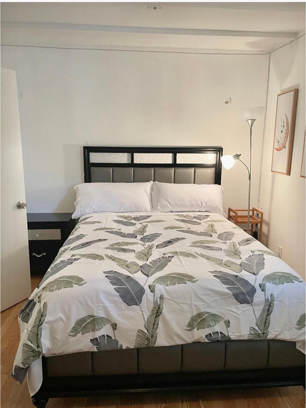 Apartment Modern Close To Downtown And The Airport