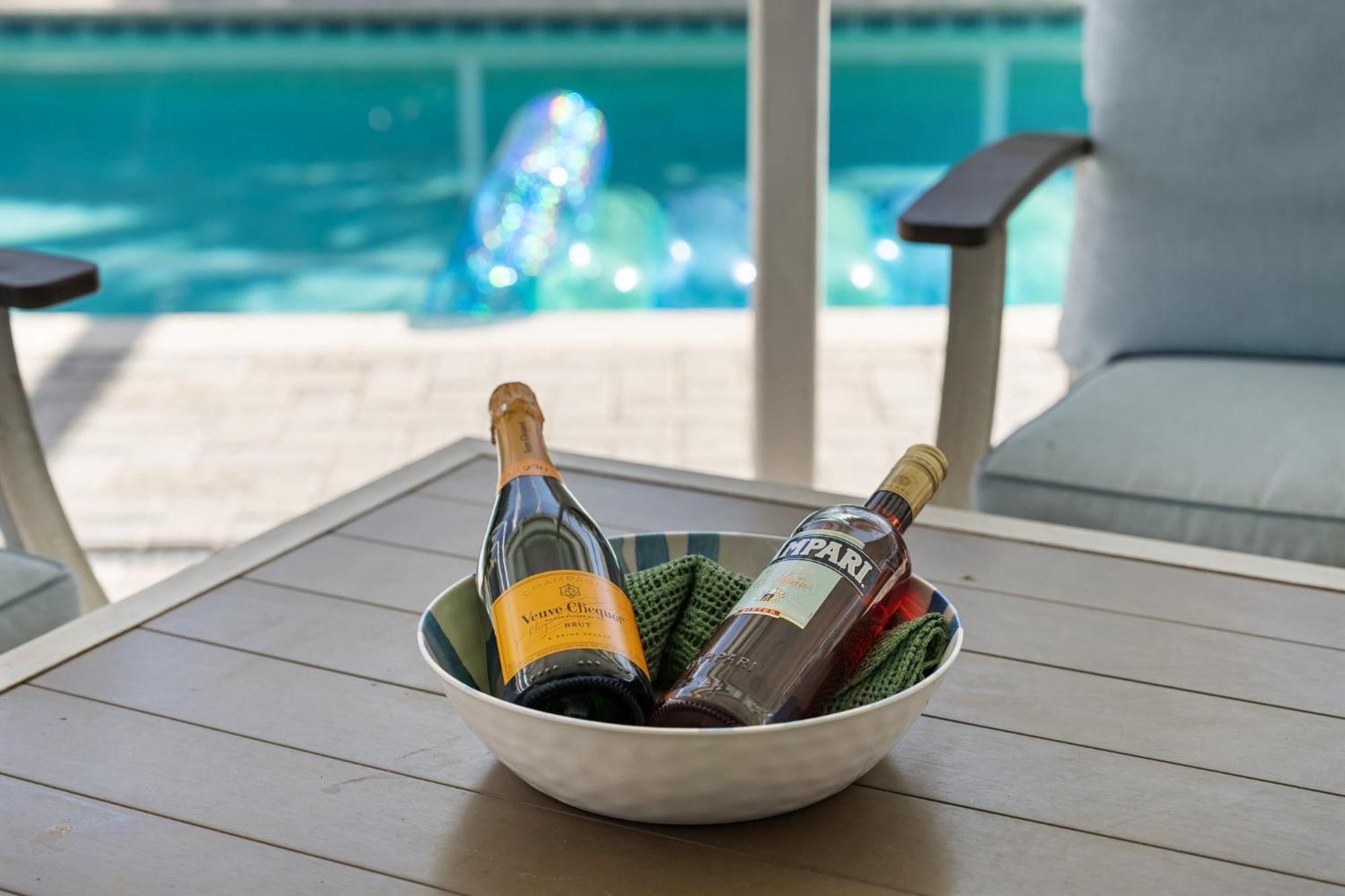 New Awesome 43, Few Min Walk From The ! Fort Lauderdale
