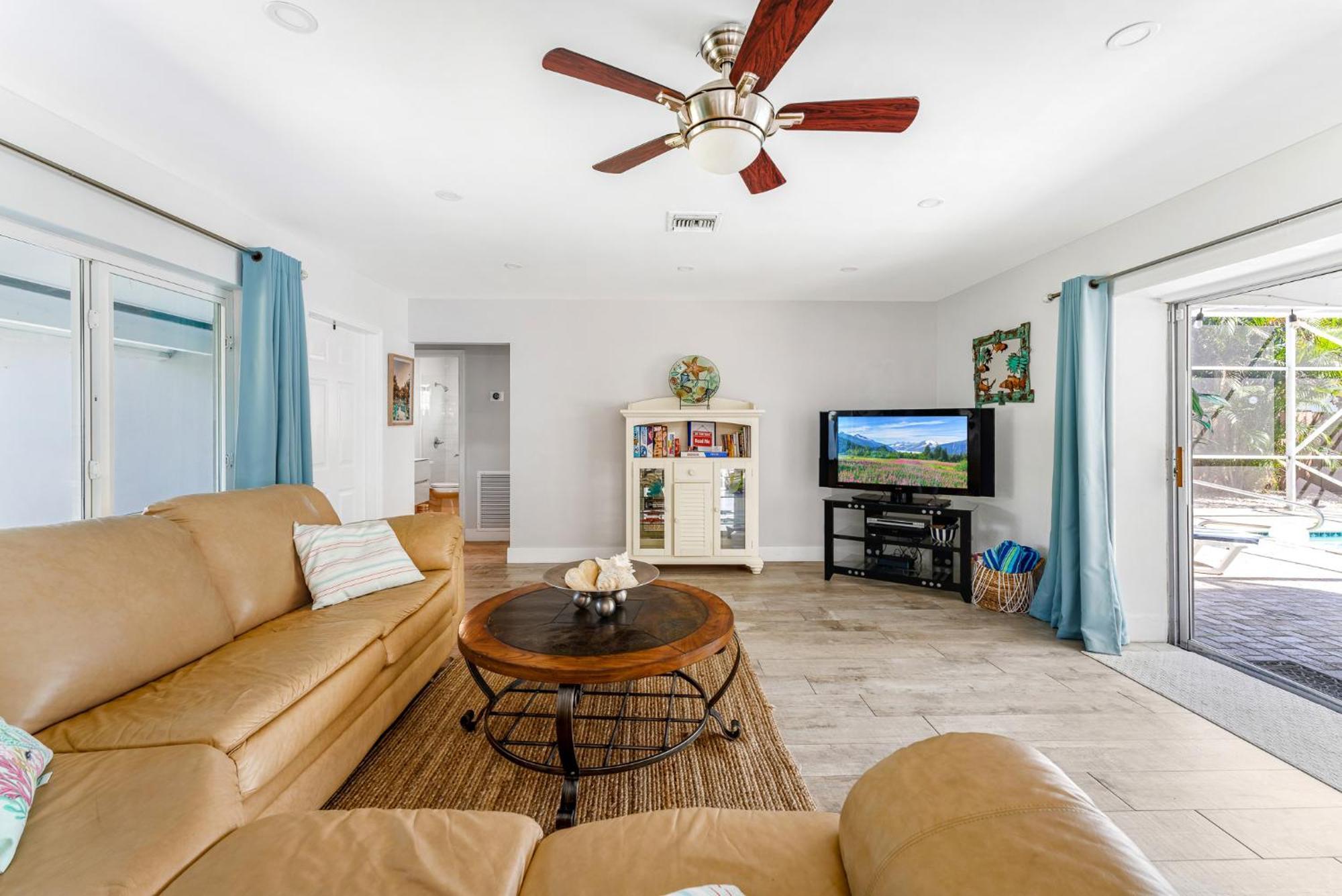 New Awesome 43, Few Min Walk From The ! Holiday home Fort Lauderdale