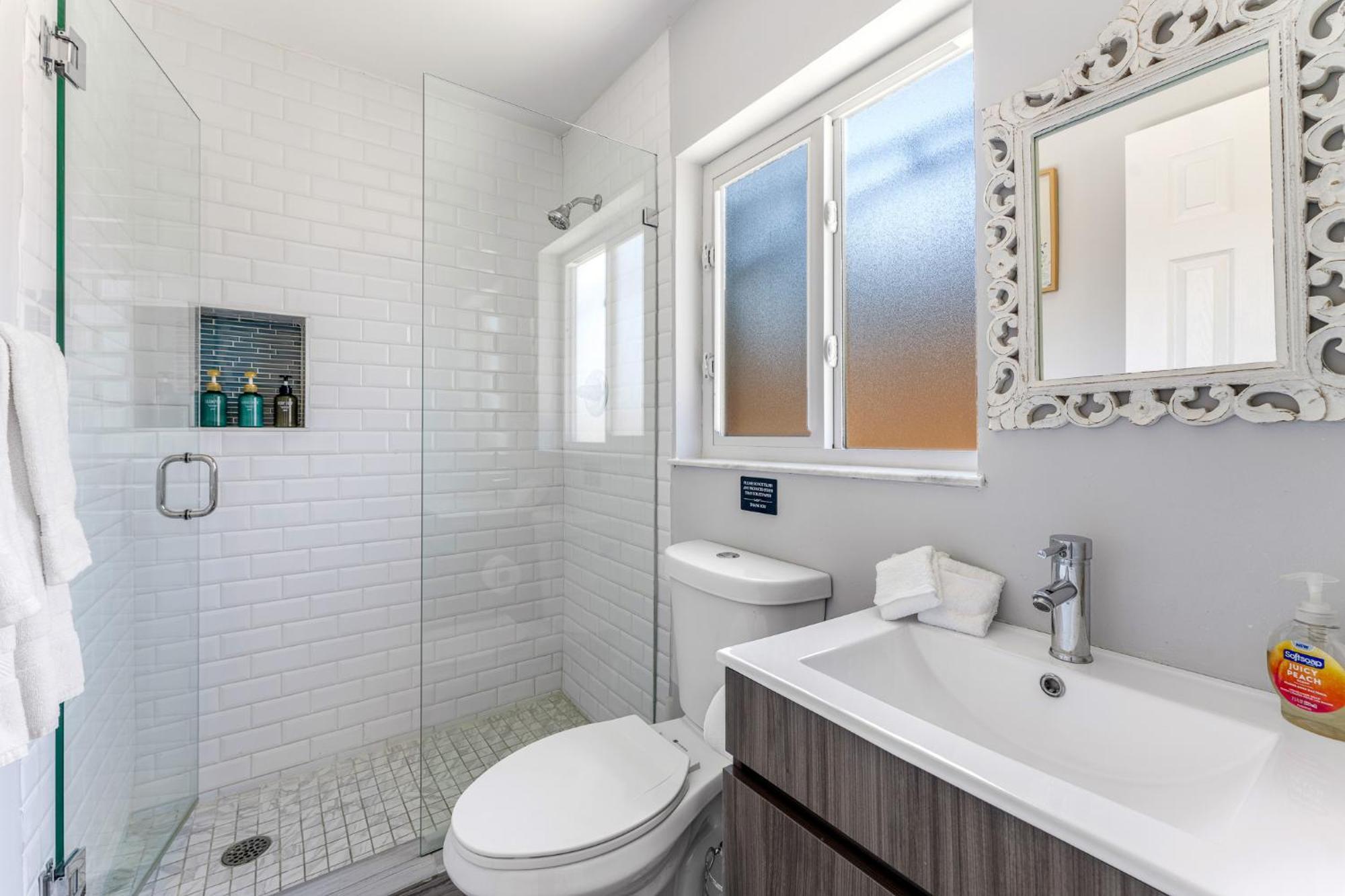 New Awesome 43, Few Min Walk From The ! Holiday home Fort Lauderdale
