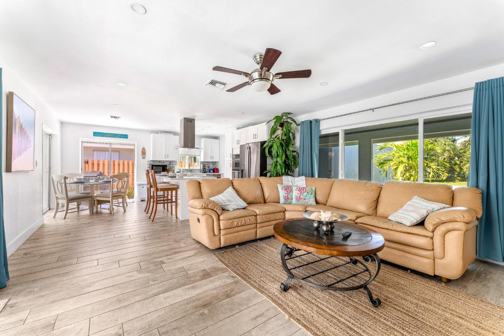 New Awesome 43, Few Min Walk From The ! Holiday home Fort Lauderdale