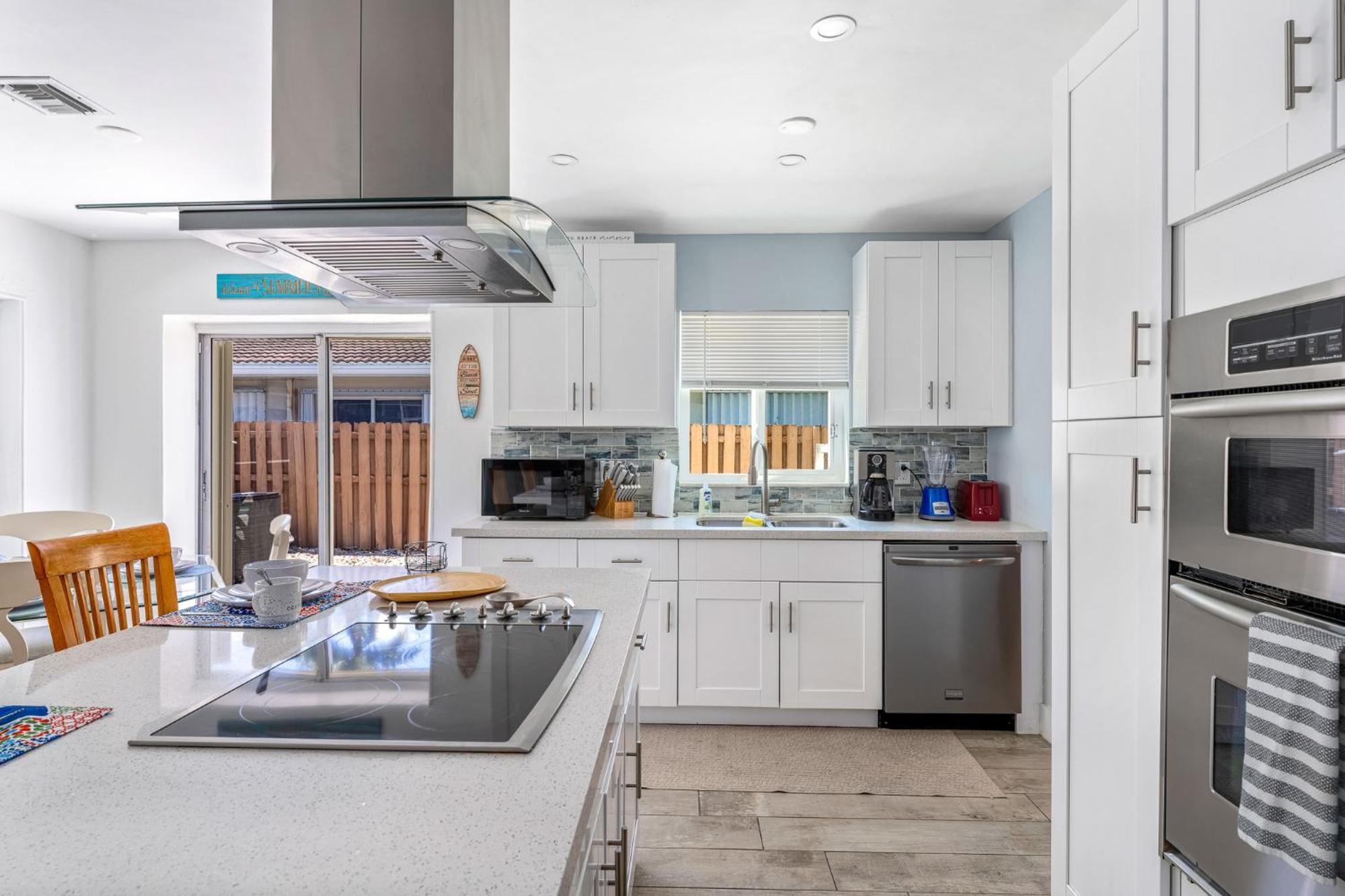 New Awesome 43, Few Min Walk From The ! * Fort Lauderdale