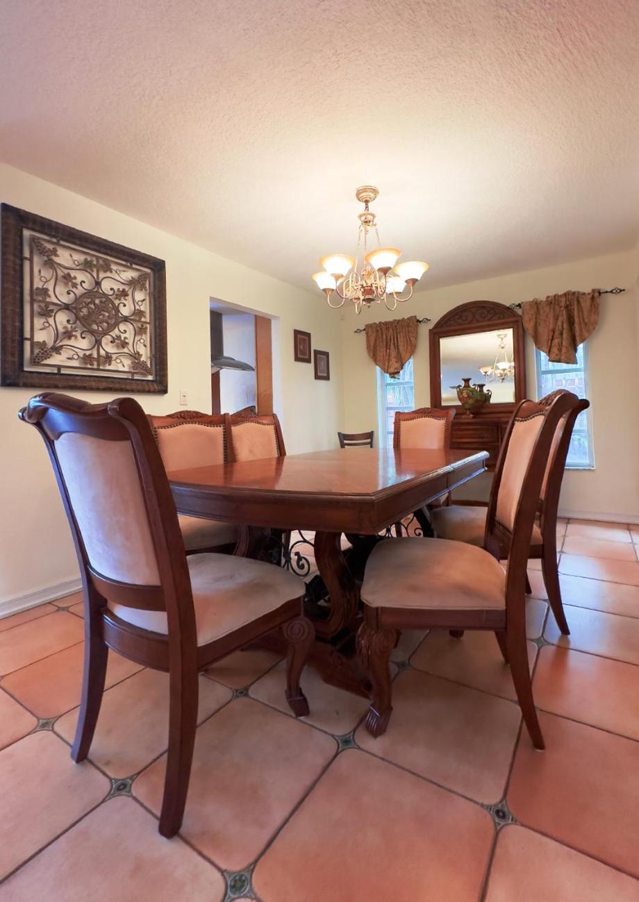 Spacious 3br Oasis With Private Pool Holiday home