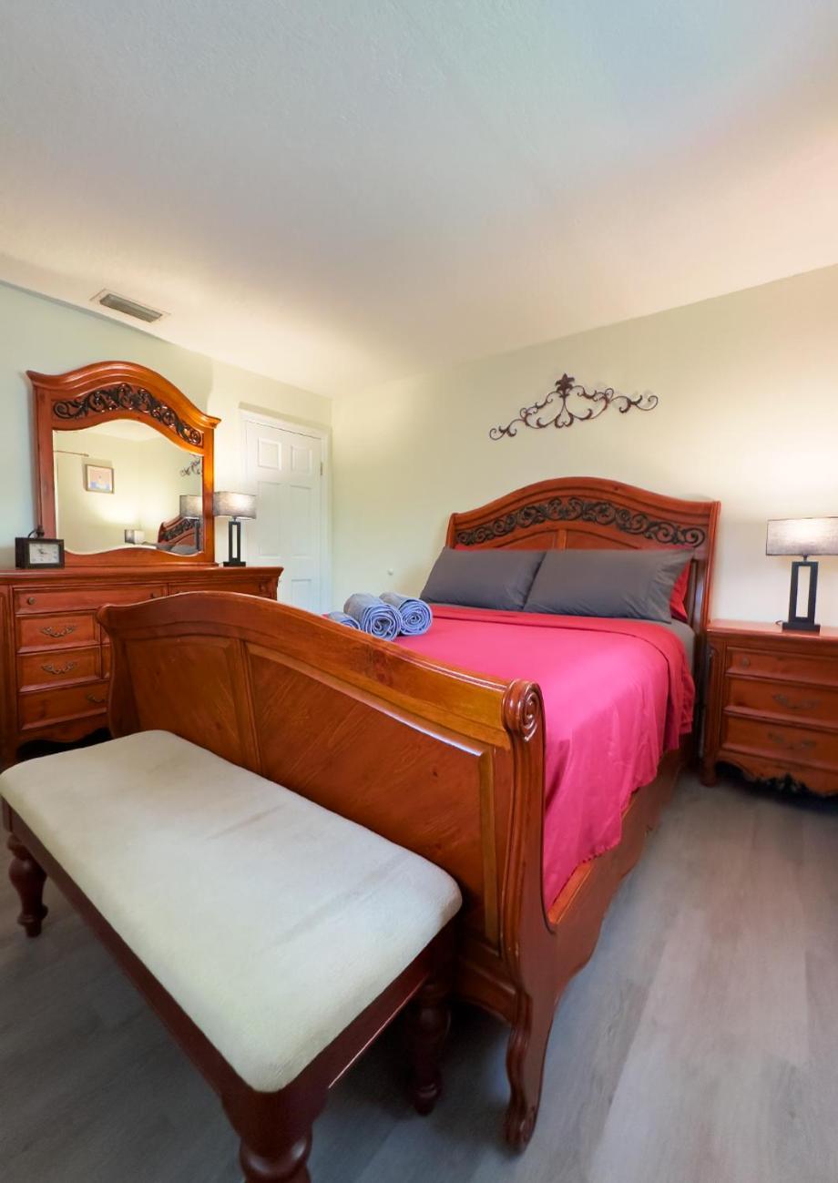 Holiday home Spacious 3br Oasis With Private Pool *