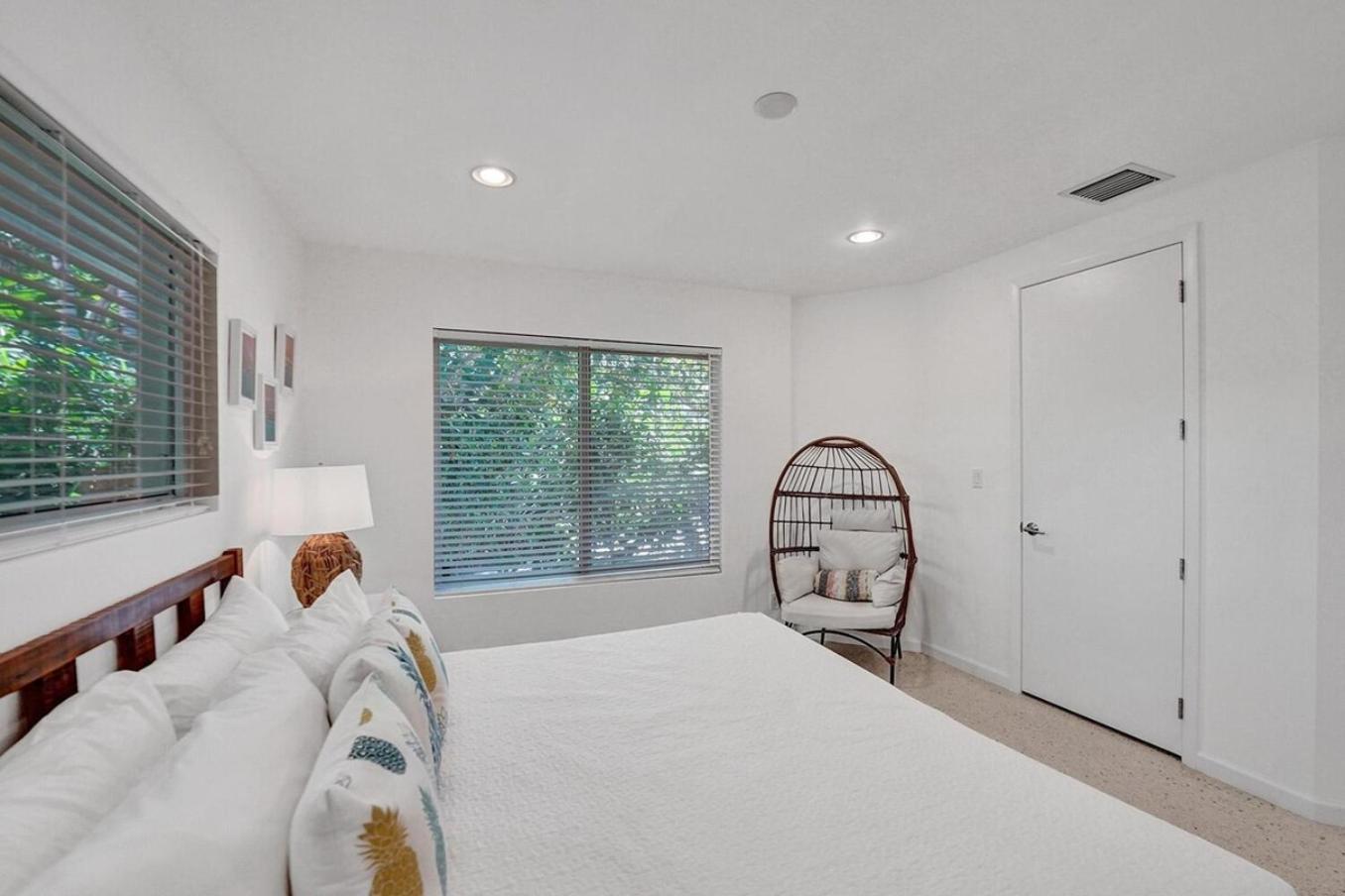 44 Canal With Heated Pool & Free Dock Holiday home