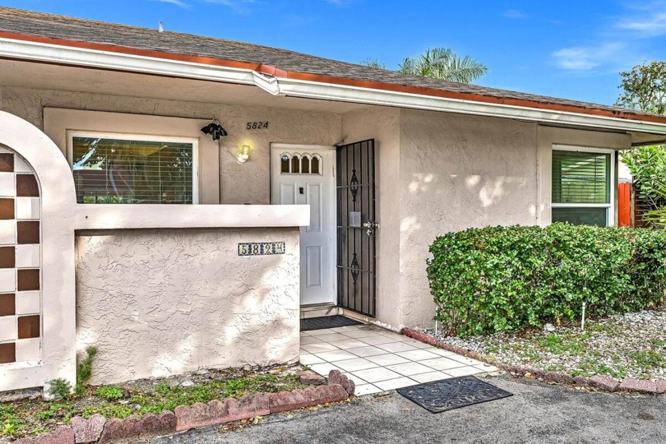 Beautiful Cozy Lakefront Homecasinoairportbeach Holiday home *