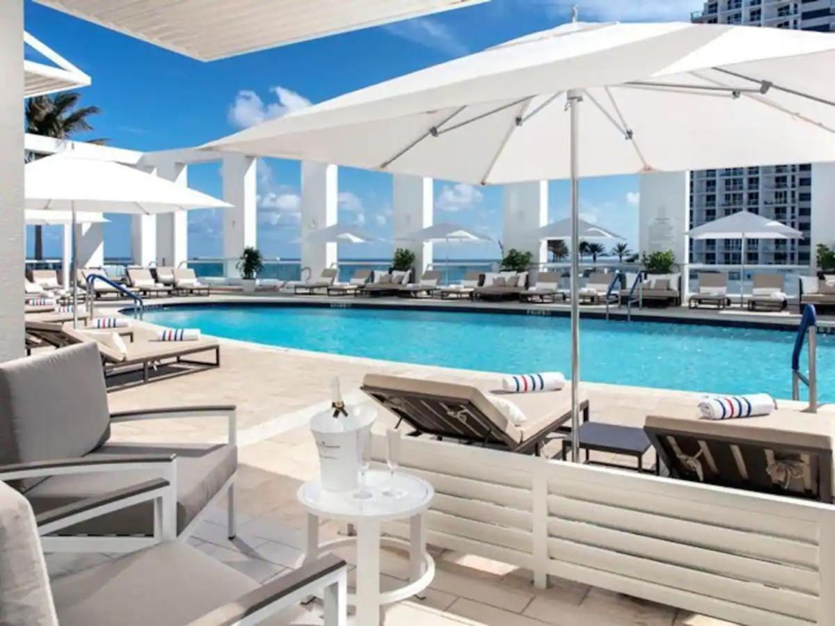 Stunning Beachfront Luxury- Your Perfect Getaway! Fort Lauderdale