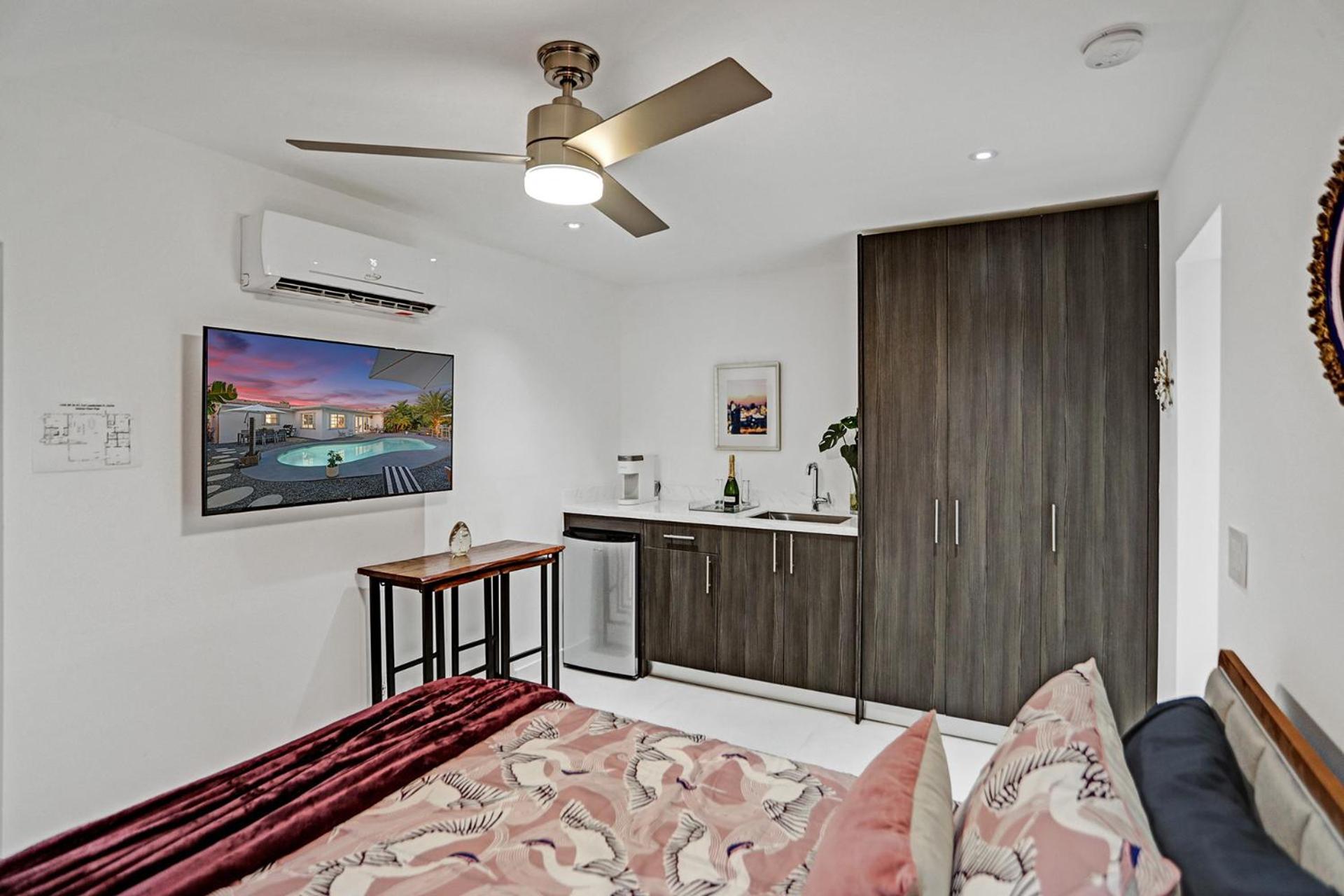 Entire Luxury Junior Suite, 8 Min From The Beach, 2 Apartment *