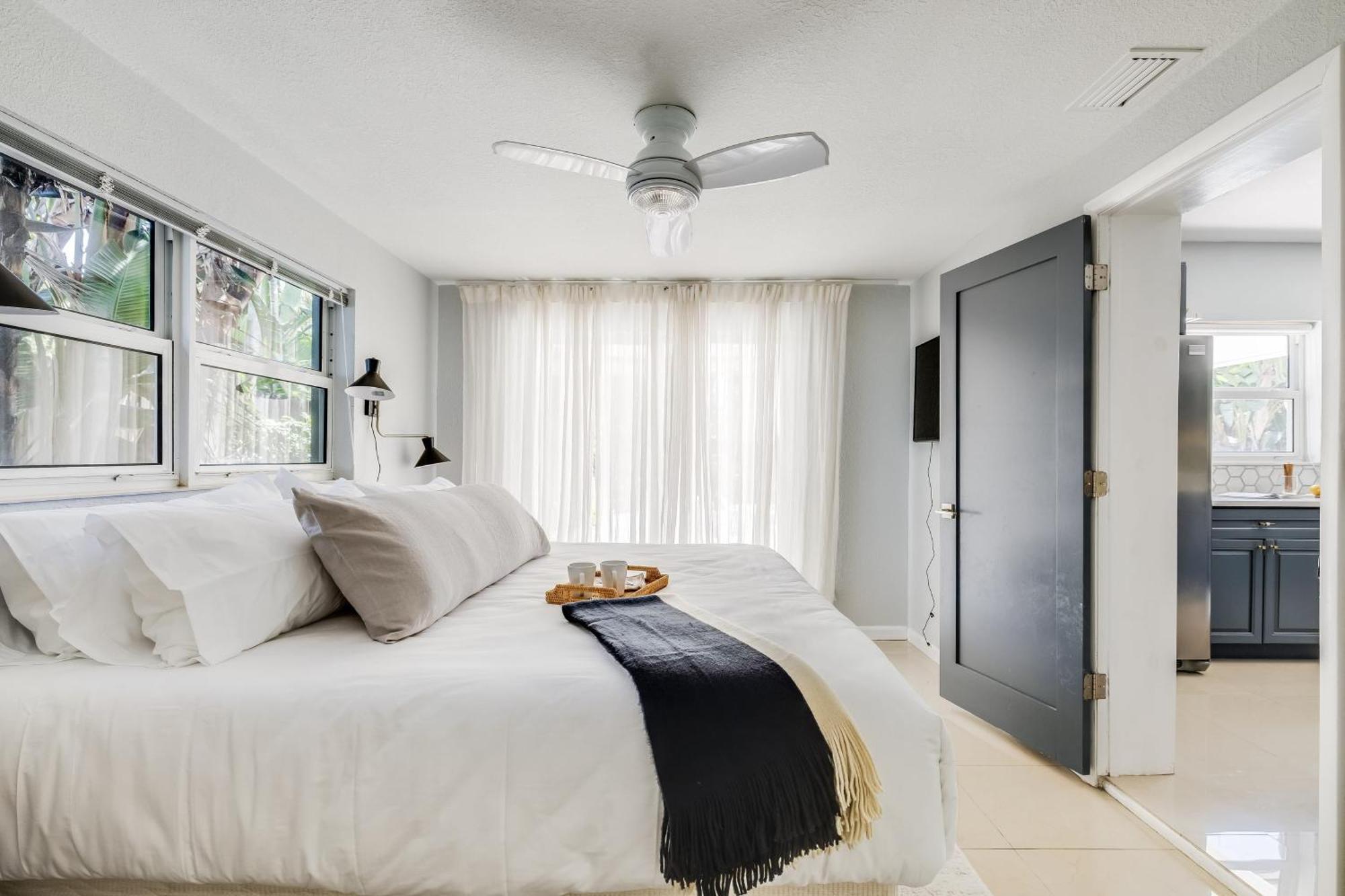 Tidal By Avantstay Gorgeous Close To Beaches W Pool Holiday home