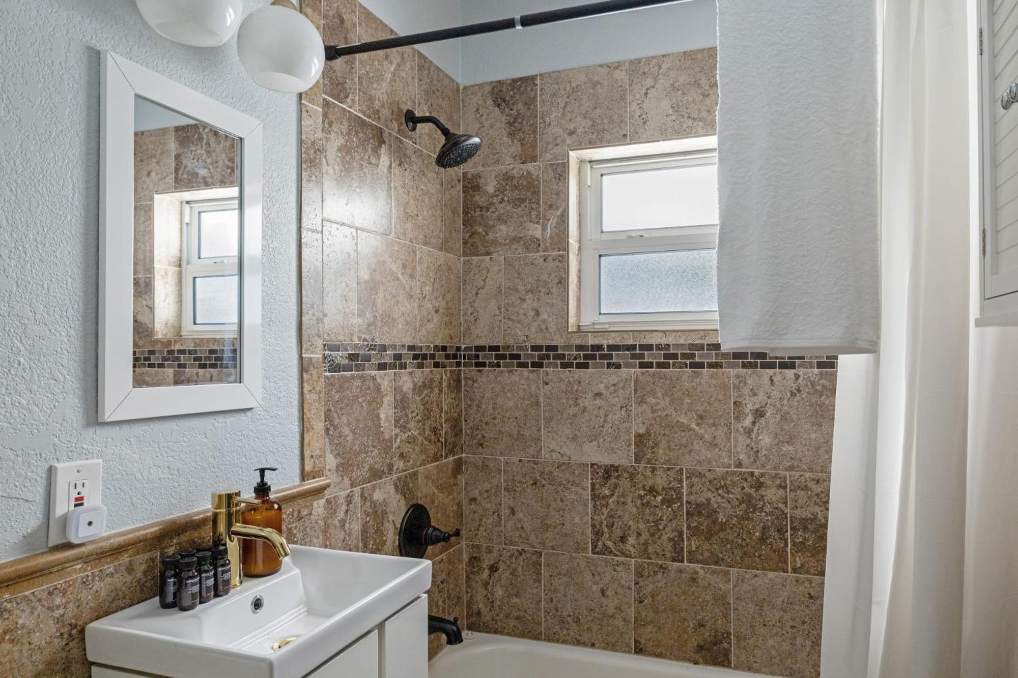 Tidal By Avantstay Gorgeous Close To Beaches W Pool Fort Lauderdale