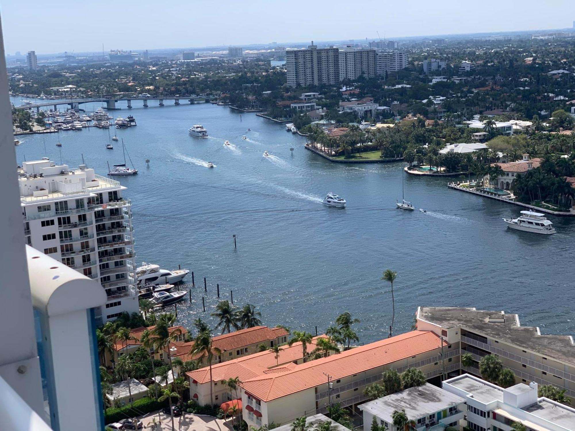 23rd Floor W 2br With Den, Ocean Views, Sleeps 8 Fort Lauderdale