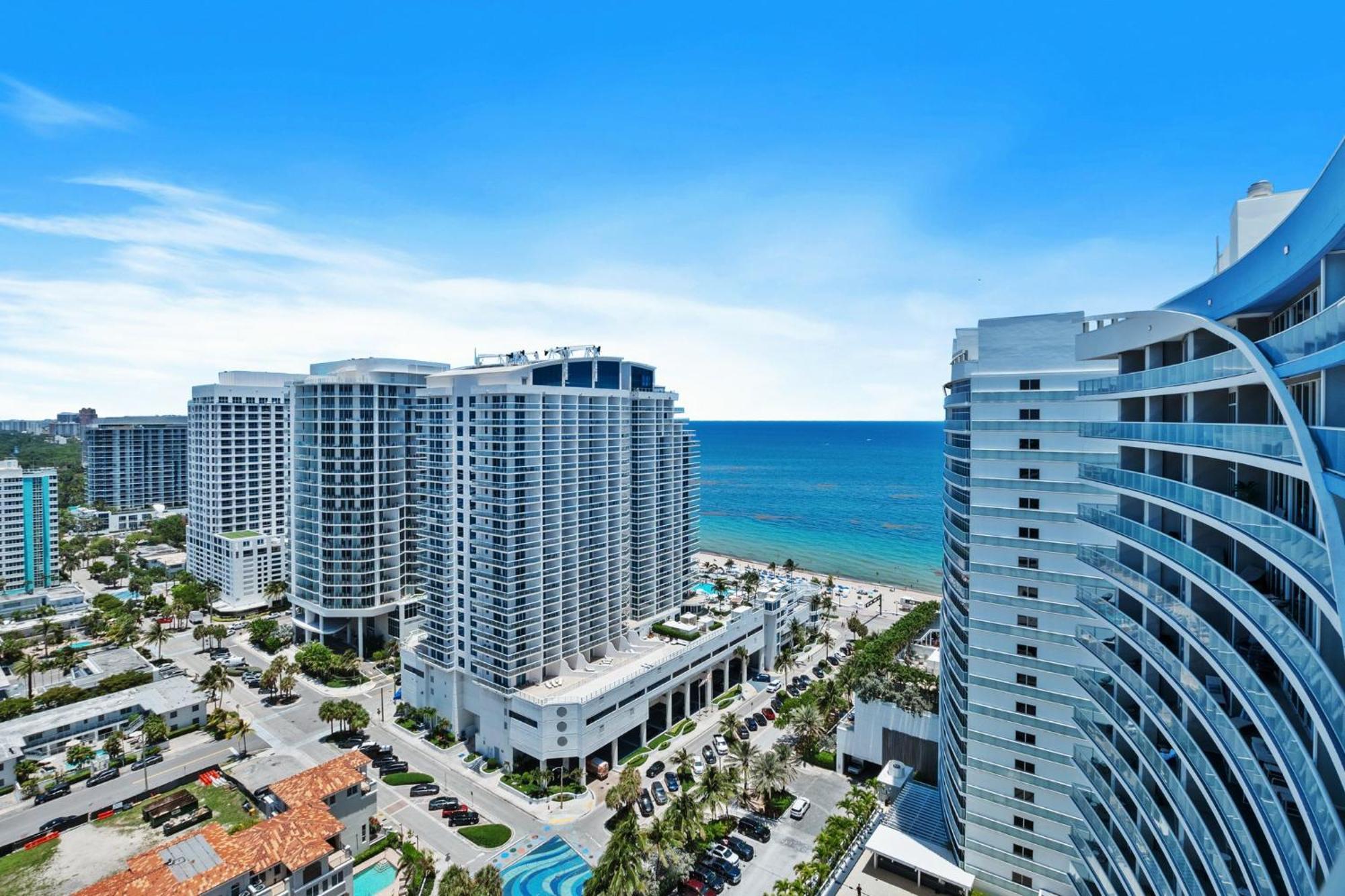 23rd Floor W 2br With Den, Ocean Views, Sleeps 8 *