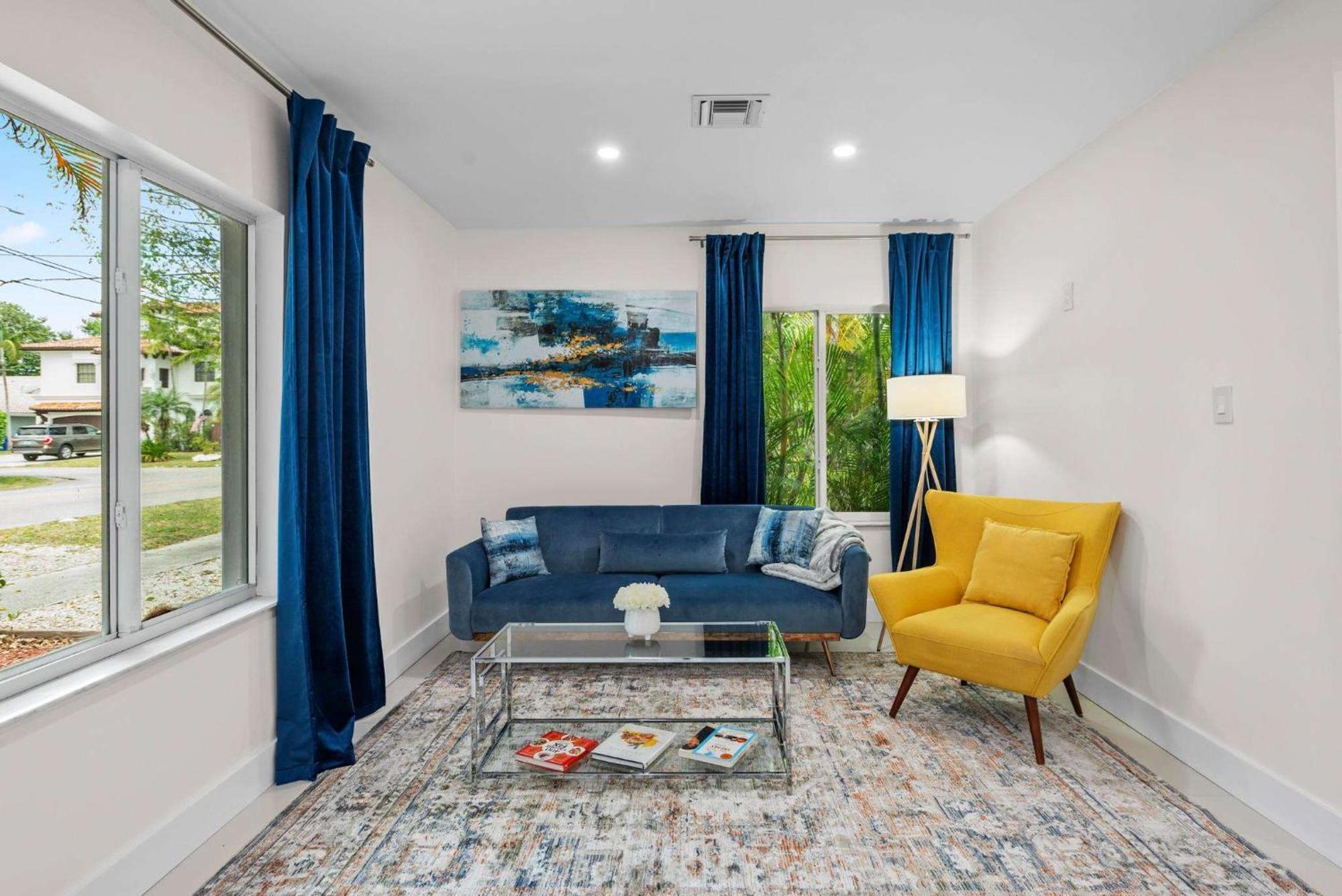 Uhost Ai - Stylish Steps From Apartment