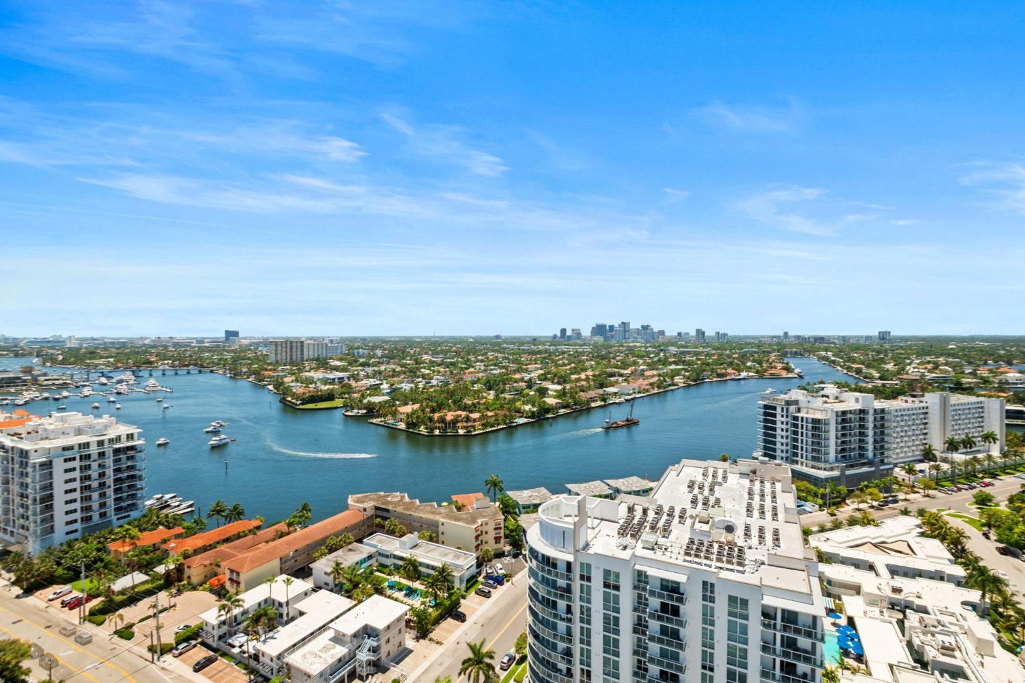 23rd Floor W 2br With Den, Ocean Views, Sleeps 8 Apartment Fort Lauderdale