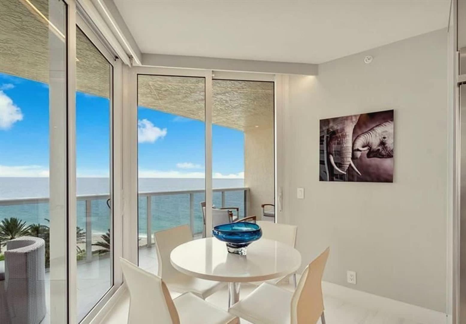 Renovated 2-bedroom Oceanfront *