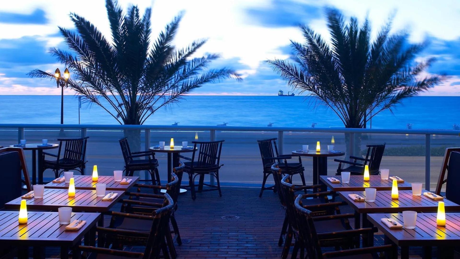 23rd Floor W 2br With Den, Ocean Views, Sleeps 8 *