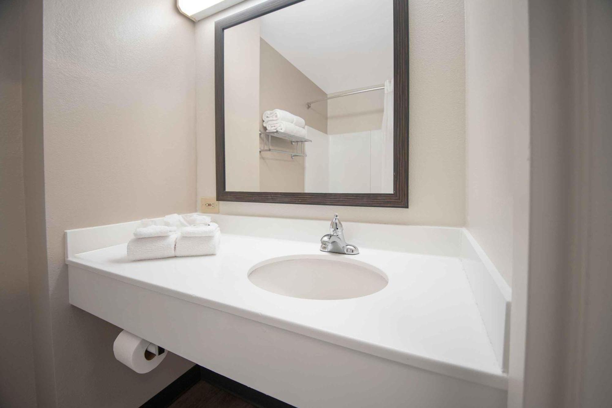 Extended America - Lauderdale - Cypress Creek - Nw 6th Way 2*