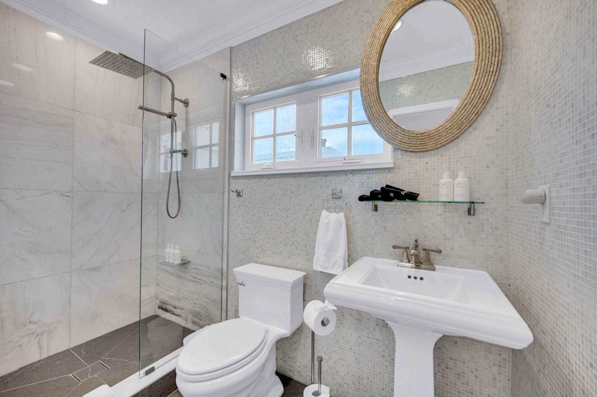 The Modern Castle Canal View Access Rooftop Living Greenhouse Vlllas * Fort Lauderdale
