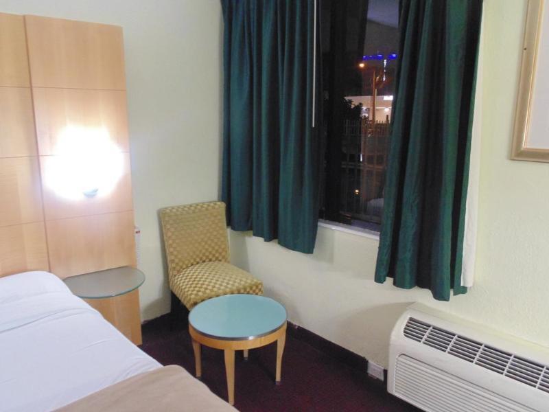 Travelodge By Wyndham Hotel Lauderdale-by-the-Sea