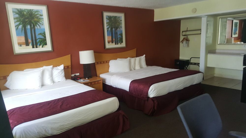 Hotel Travelodge By Wyndham 3*