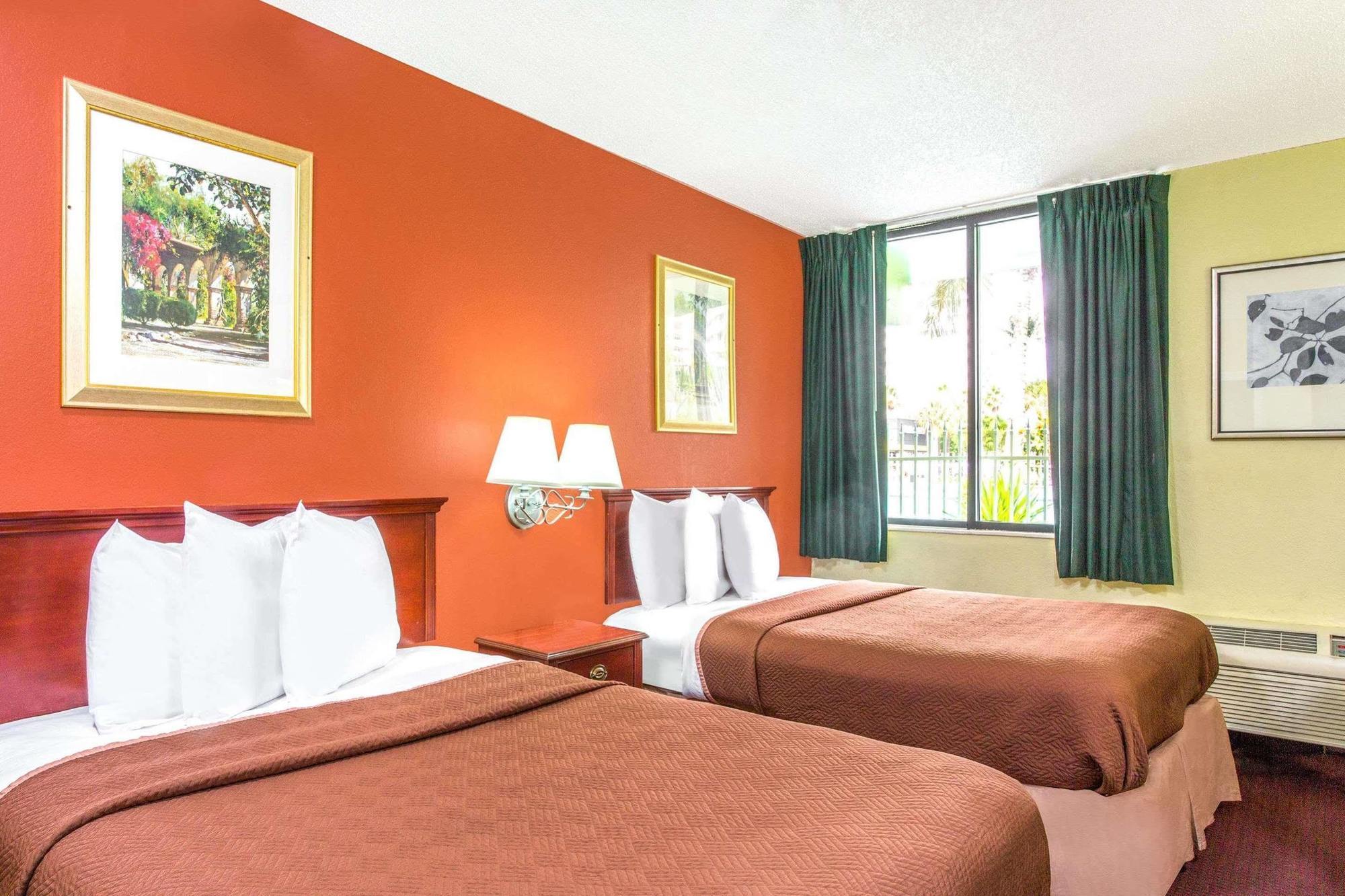 Travelodge By Wyndham Hotel