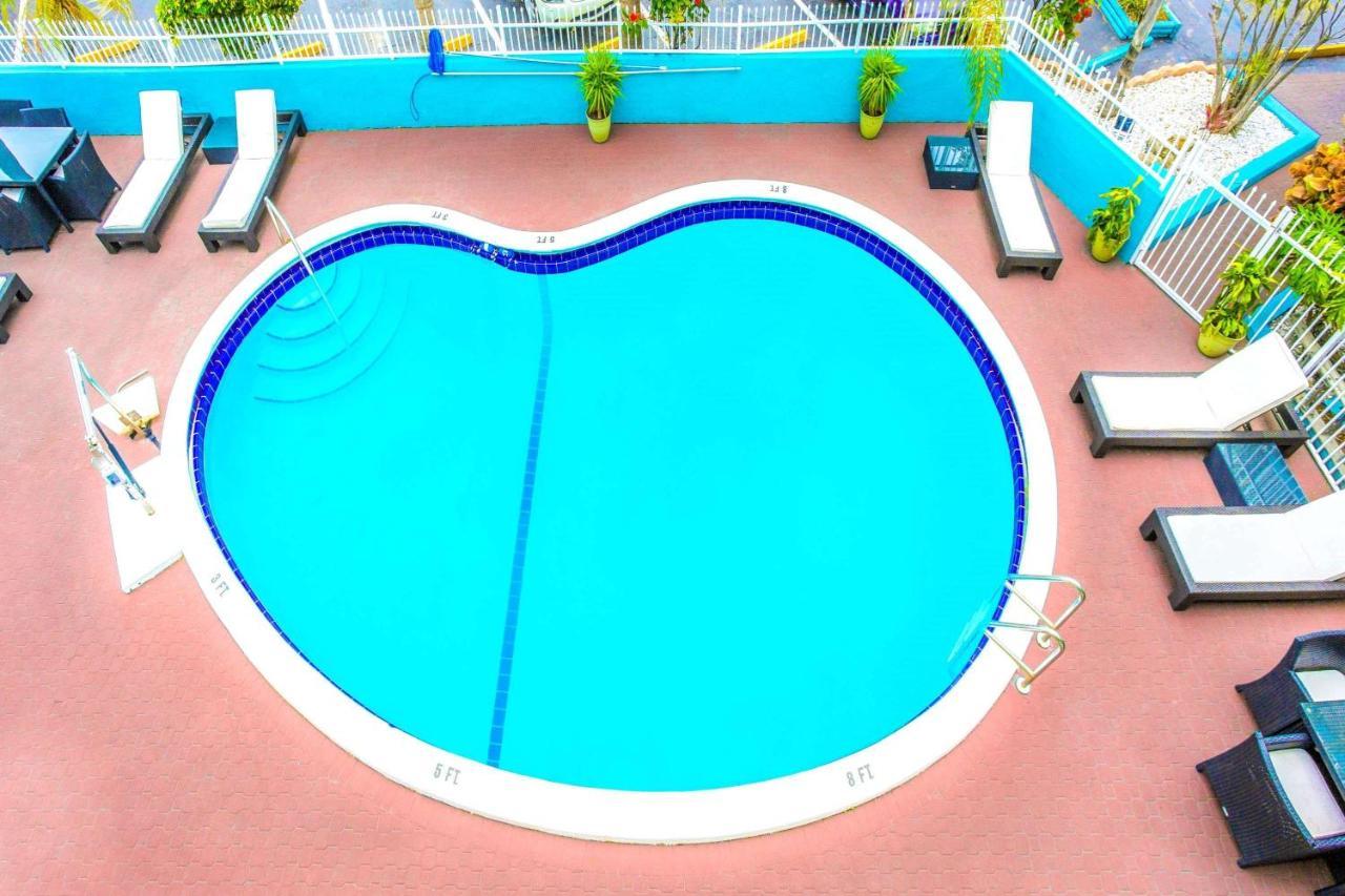 Hotel Travelodge By Wyndham 3*