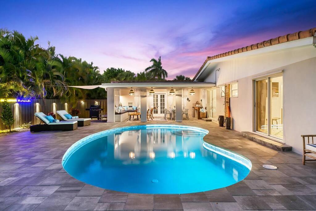 Modern House W/htd Pool. Near The Beach! Bote Fort Lauderdale