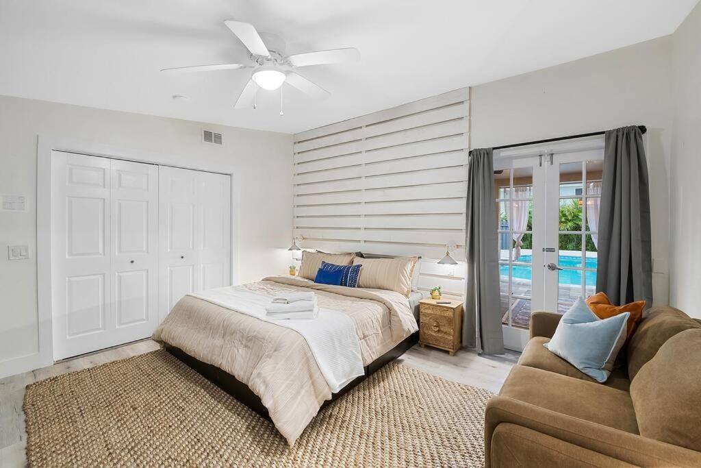 Modern House W/htd Pool. Near The Beach! Bote * Fort Lauderdale