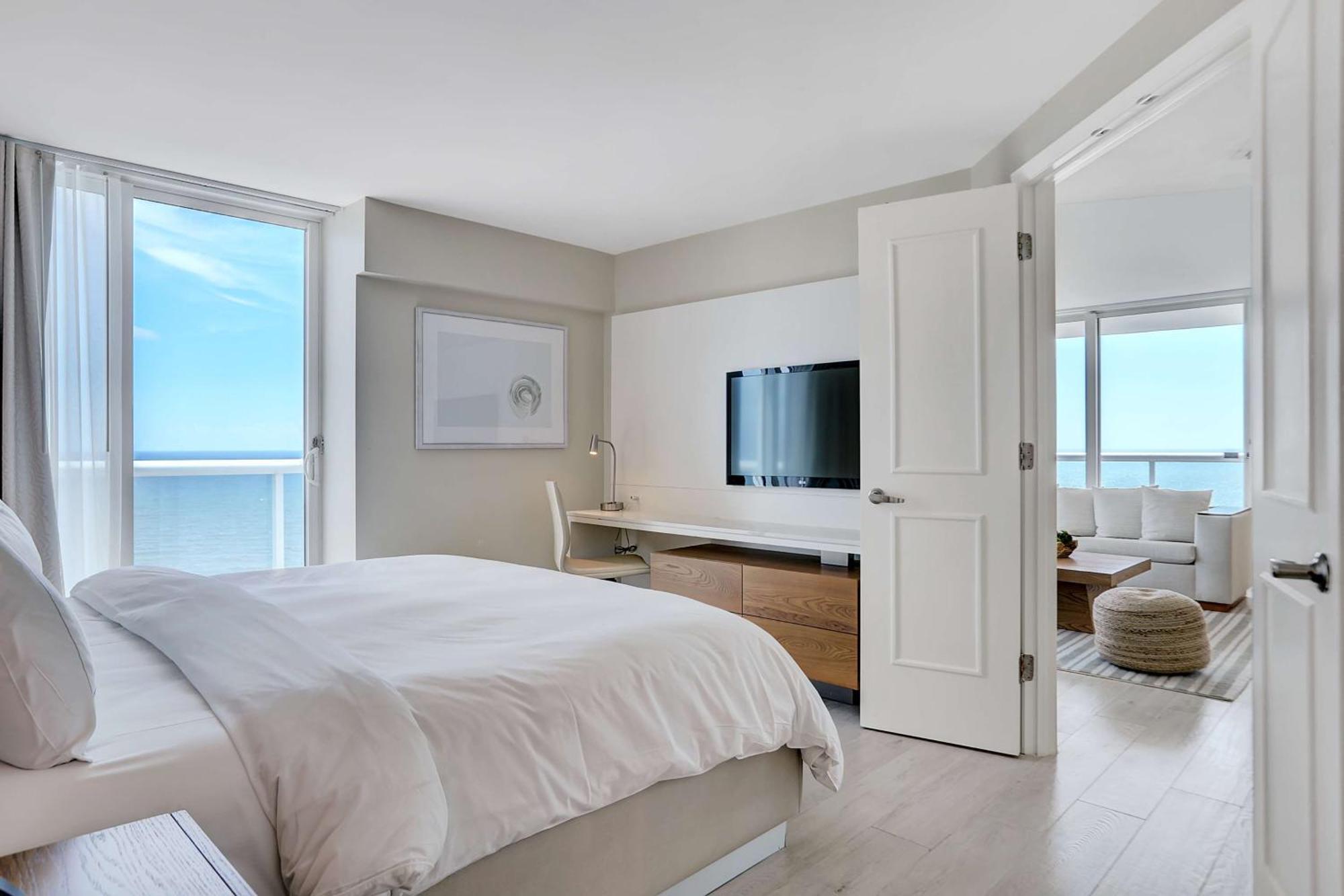 Resort Beach House Fort Lauderdale, A Hilton Resort