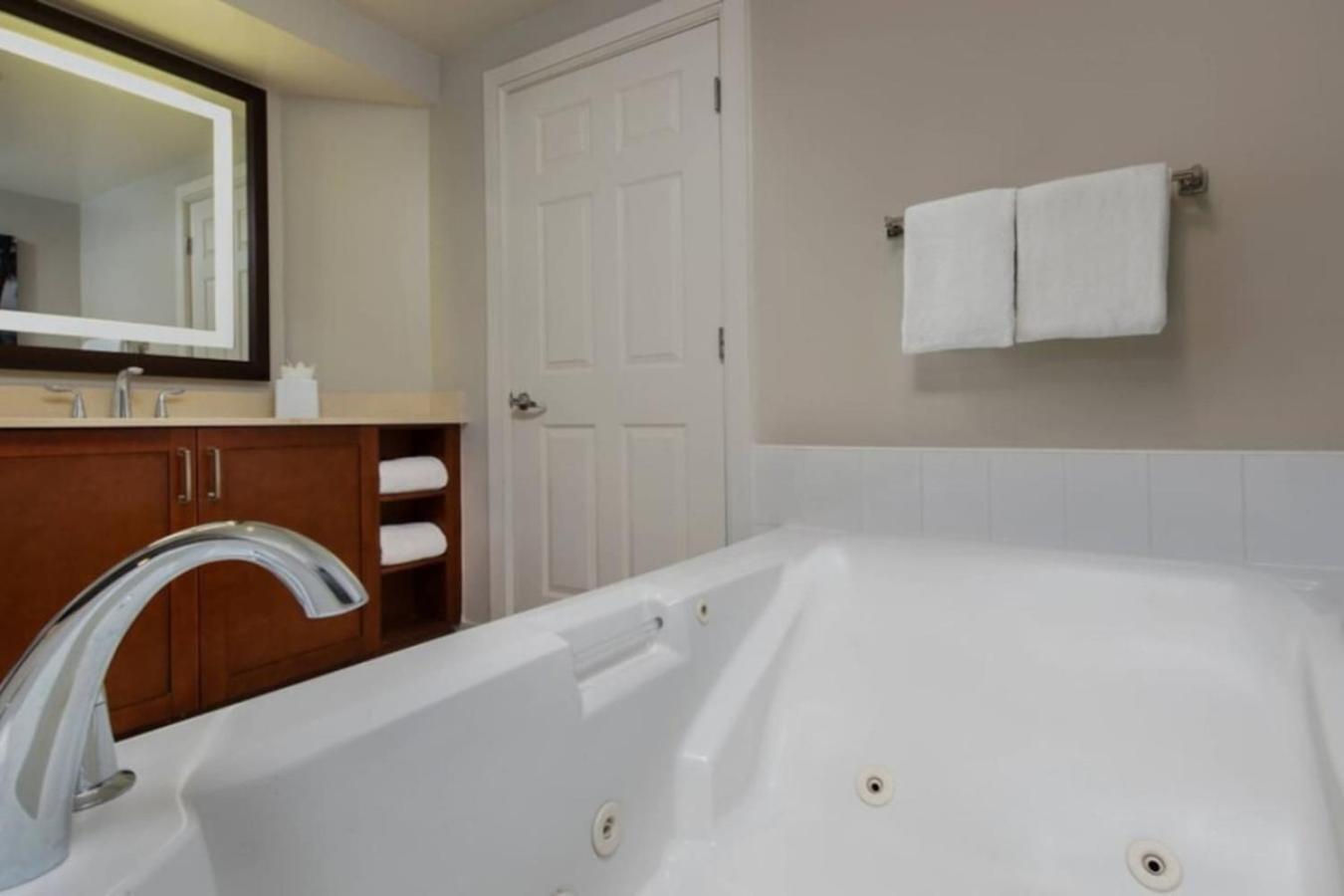 Marriott Beachplace Towers 1bd Fort Lauderdale