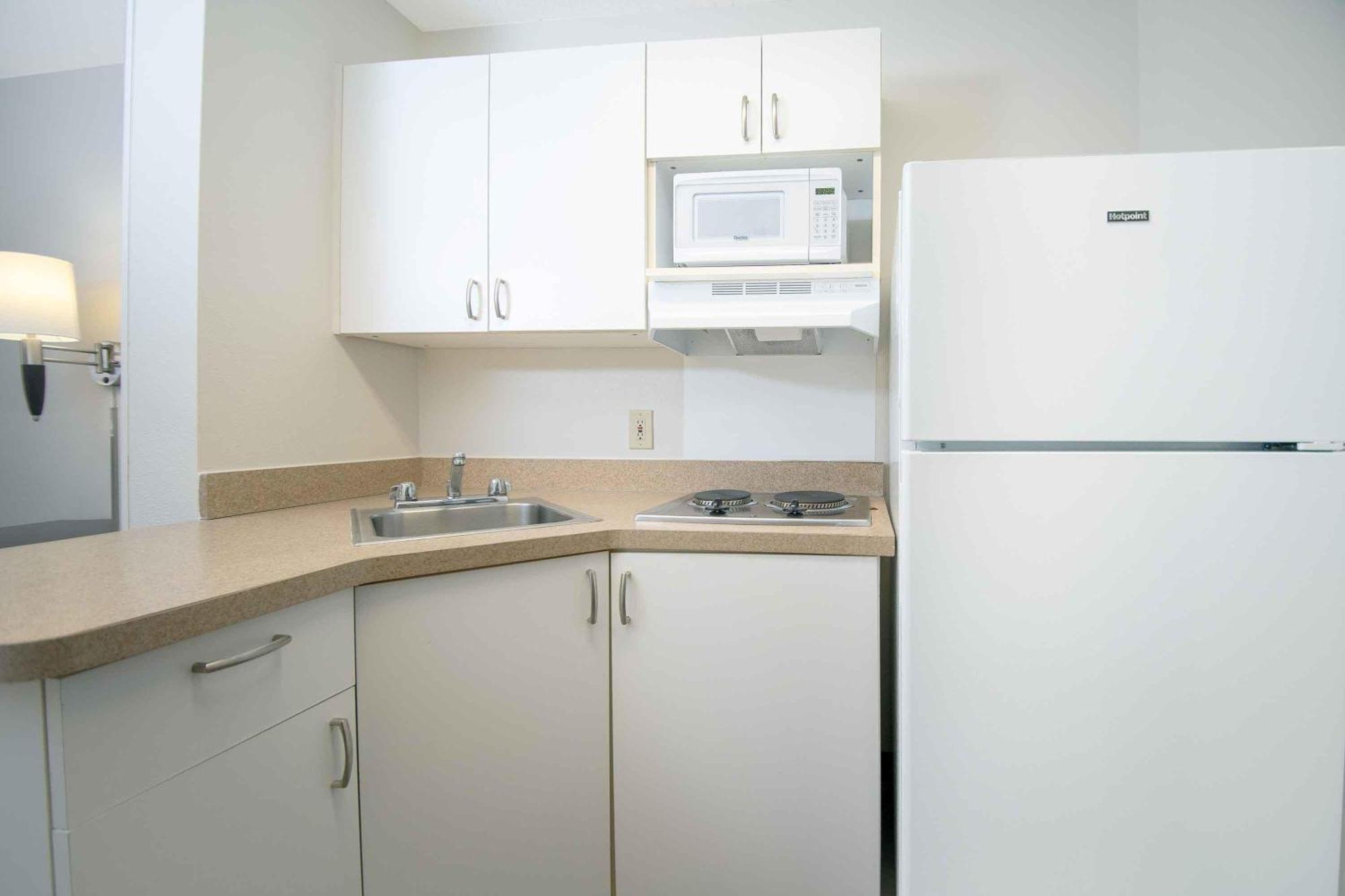 Extended America - Lauderdale - Cypress Creek - Nw 6th Way 2*