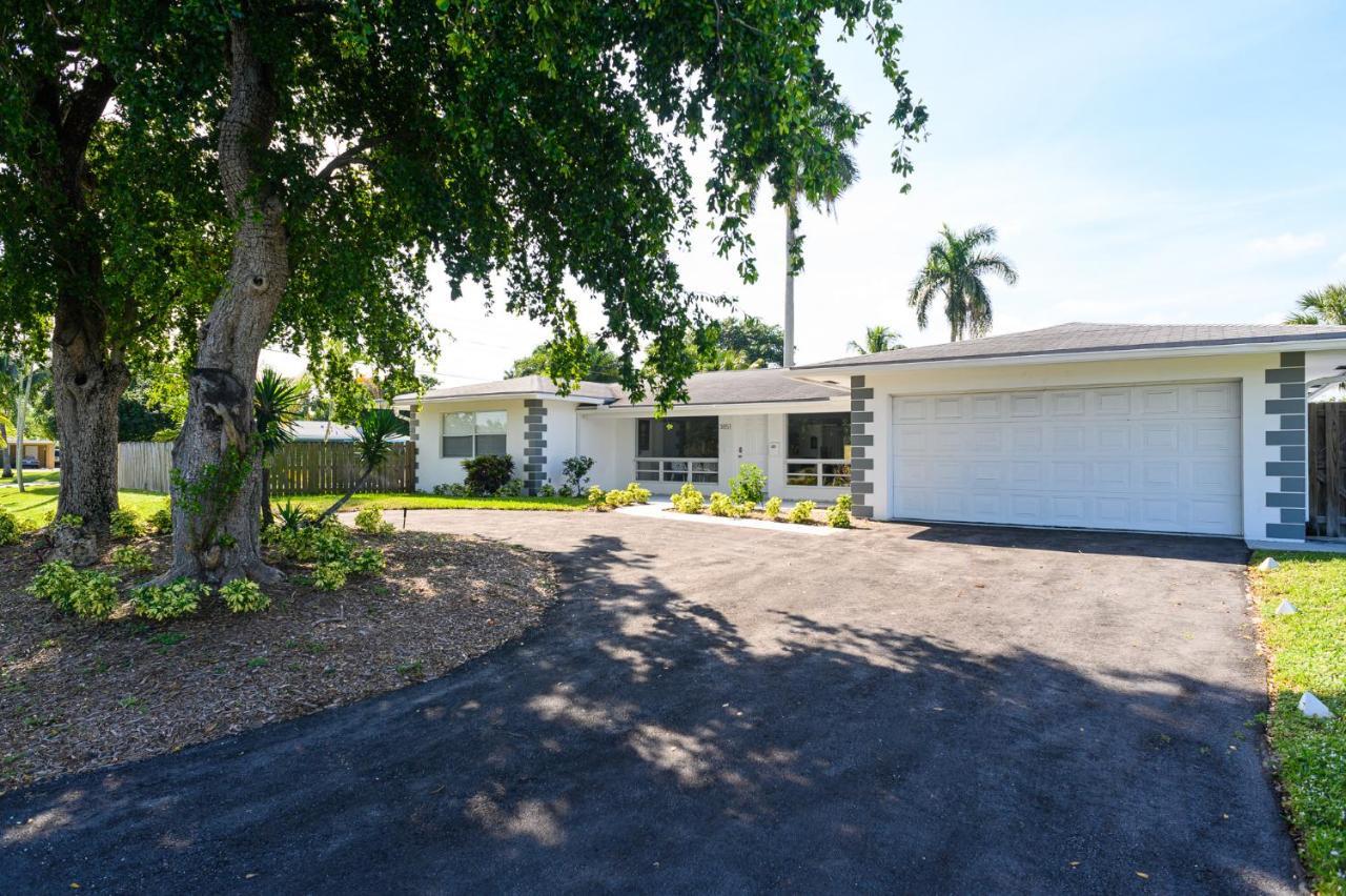 Luxury Casa 4 Bedrooms With Pool & Game 15 Mins To Ocean Fort Lauderdale
